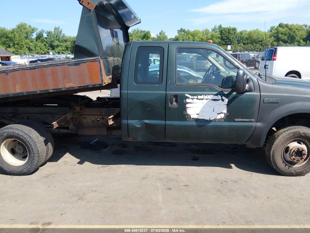 45518237 :رقم المزاد ، 1FDWX37F72EB51100 vin ، 2002 Ford F-350 Lariat/xl/xlt مزاد بيع