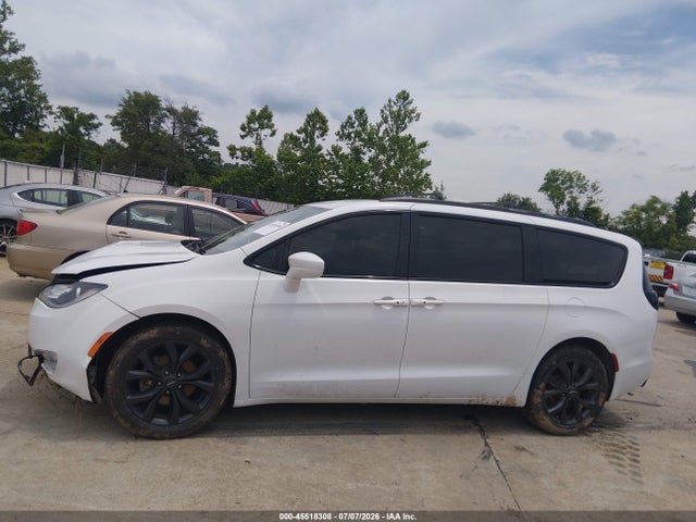 Aukcja sprzedaży 2018 Chrysler Pacifica Touring L, vin: 2C4RC1BG4JR155365, numer aukcji: 45518308