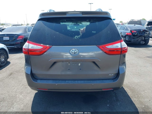Toyota Sienna Xle 8 Passenger 2017 5TDYZ3DC4HS837616 Image 16