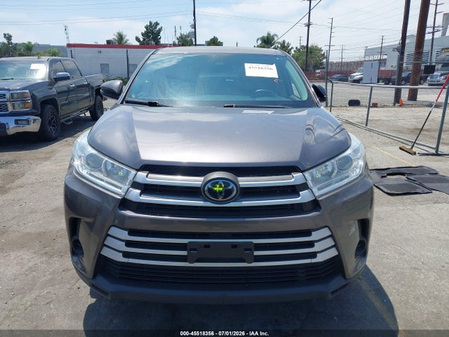 Toyota Highlander Le 2019 5TDZZRFH9KS303261 Image 12