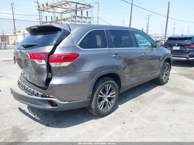 Toyota Highlander Le 2019 5TDZZRFH9KS303261 Image 4