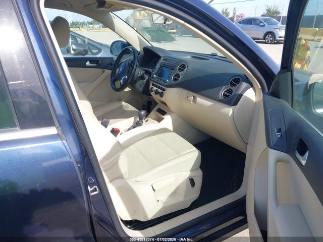 WVGAV3AX6EW553089 Volkswagen TIGUAN SE