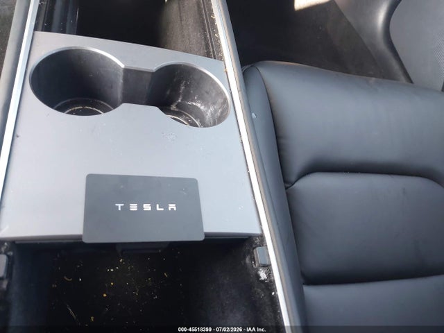 45518399 :رقم المزاد ، 5YJ3E1EB1MF059502 vin ، 2021 Tesla Model 3 Long Range Dual Motor All-wheel Drive مزاد بيع