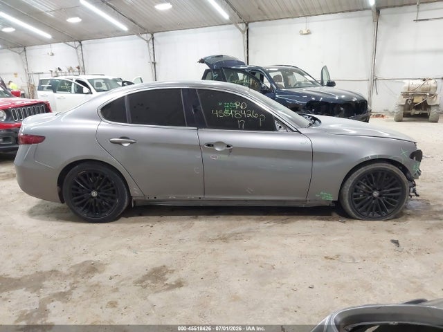 2017 Alfa Romeo Giulia Ti Rwd მანქანა იყიდება აუქციონზე, vin: ZARFAECN4H7538740, აუქციონის ნომერი: 45518426