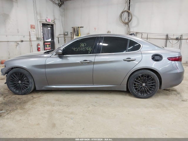2017 Alfa Romeo Giulia Ti Rwd მანქანა იყიდება აუქციონზე, vin: ZARFAECN4H7538740, აუქციონის ნომერი: 45518426