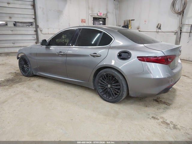 2017 Alfa Romeo Giulia Ti Rwd მანქანა იყიდება აუქციონზე, vin: ZARFAECN4H7538740, აუქციონის ნომერი: 45518426