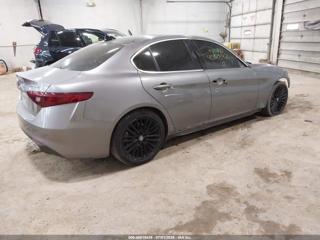 2017 Alfa Romeo Giulia Ti Rwd მანქანა იყიდება აუქციონზე, vin: ZARFAECN4H7538740, აუქციონის ნომერი: 45518426