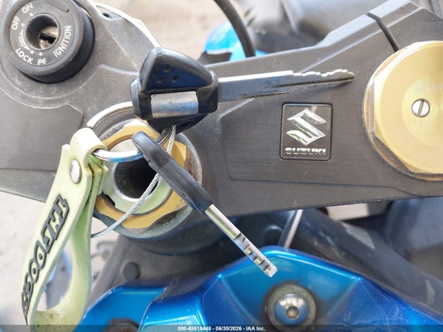 JS1DM11BXH2100984 Suzuki GSX-R1000