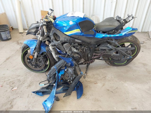 JS1DM11BXH2100984 Suzuki GSX-R1000