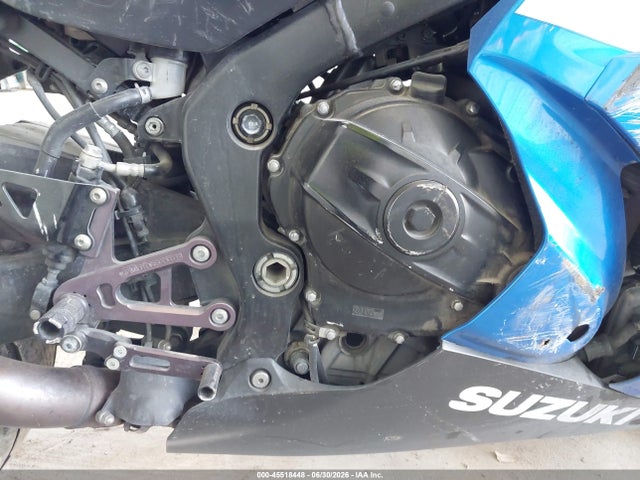 JS1DM11BXH2100984 Suzuki GSX-R1000