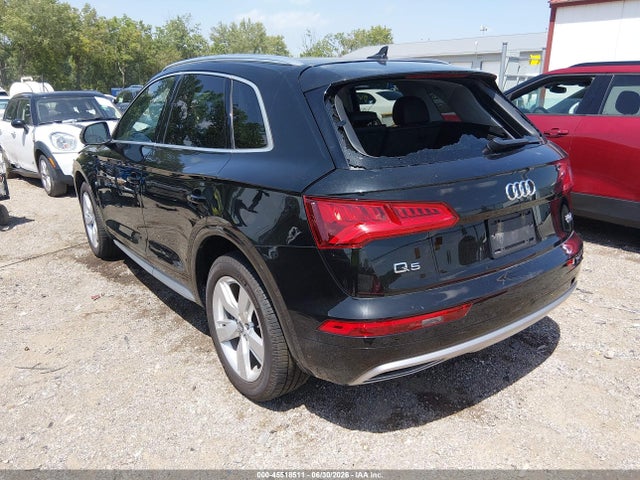45518511 :رقم المزاد ، WA1BNAFY2J2045602 vin ، 2018 Audi Q5 2.0t Premium/2.0t Tech Premium مزاد بيع