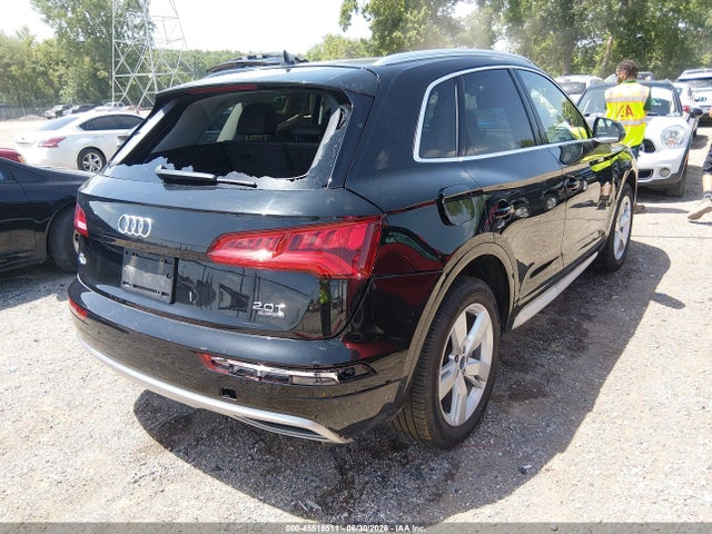 45518511 :رقم المزاد ، WA1BNAFY2J2045602 vin ، 2018 Audi Q5 2.0t Premium/2.0t Tech Premium مزاد بيع