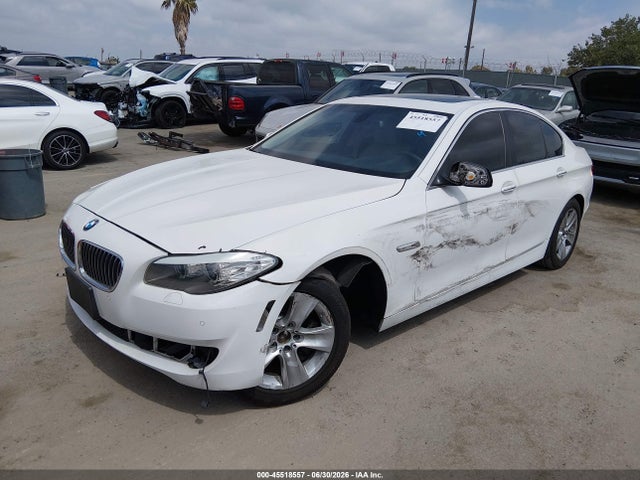 2011 Bmw 528i მანქანა იყიდება აუქციონზე, vin: WBAFR1C59BC742862, აუქციონის ნომერი: 45518557