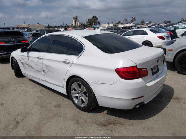 2011 Bmw 528i მანქანა იყიდება აუქციონზე, vin: WBAFR1C59BC742862, აუქციონის ნომერი: 45518557