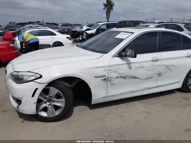2011 Bmw 528i მანქანა იყიდება აუქციონზე, vin: WBAFR1C59BC742862, აუქციონის ნომერი: 45518557