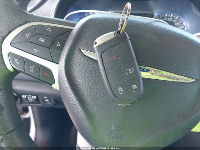 45518565 :رقم المزاد ، 1C3CCCAB5FN630599 vin ، 2015 Chrysler 200 Limited مزاد بيع