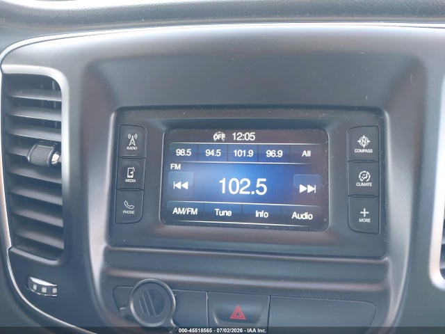 45518565 :رقم المزاد ، 1C3CCCAB5FN630599 vin ، 2015 Chrysler 200 Limited مزاد بيع