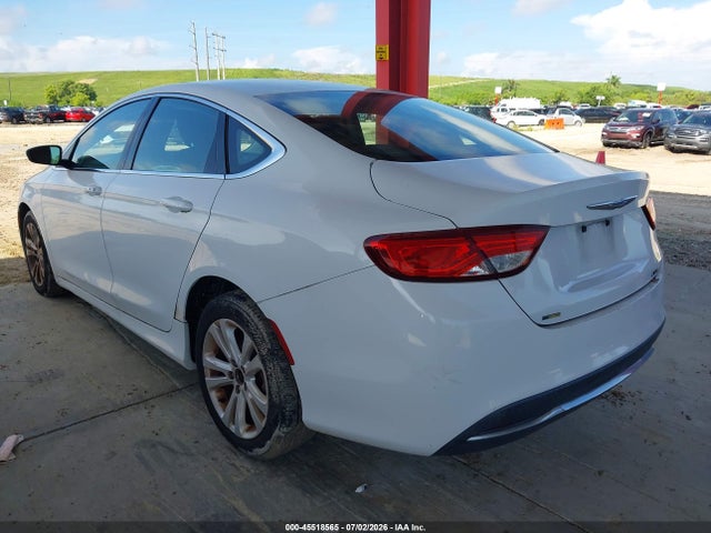 Auction sale of the 2015 Chrysler 200 Limited, vin: 1C3CCCAB5FN630599, lot number: 45518565