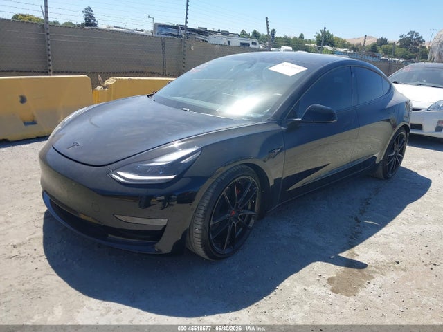 Tesla Model 3 Long Range Dual Motor All-wheel Drive 2021 5YJ3E1EB0MF073665 Image 2
