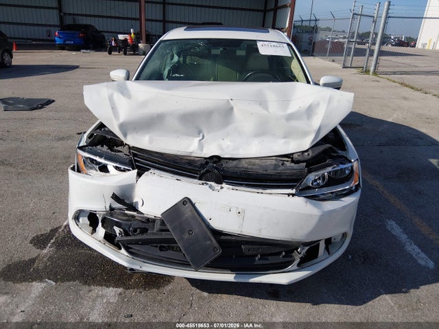 2014 Volkswagen Jetta 1.8t Se მანქანა იყიდება აუქციონზე, vin: 3VWD07AJ4EM322899, აუქციონის ნომერი: 45518653
