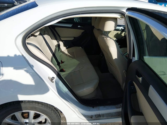 2014 Volkswagen Jetta 1.8t Se მანქანა იყიდება აუქციონზე, vin: 3VWD07AJ4EM322899, აუქციონის ნომერი: 45518653