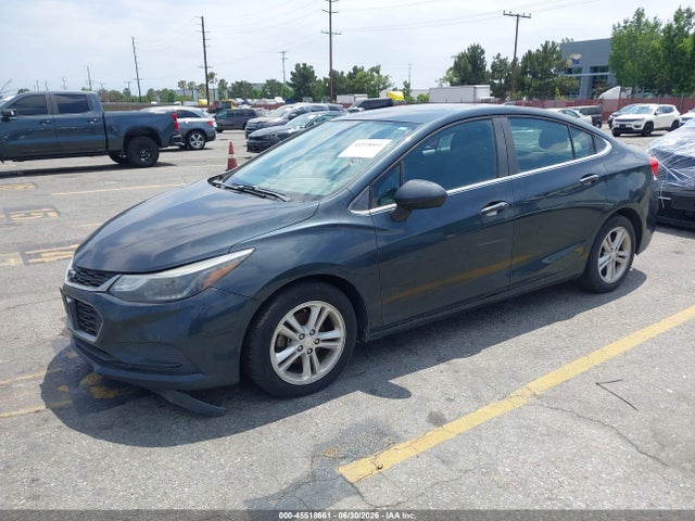 Chevrolet Cruze Lt Auto 2018 1G1BE5SM9J7188543 Image 2