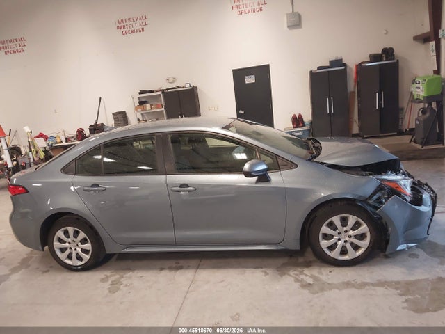 Продажа на аукционе авто 2021 Toyota Corolla Le, vin: JTDEPMAE7MJ180984, номер лота: 45518670