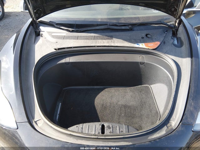 Продаж на аукціоні авто 2018 Tesla Model 3 Long Range/mid Range, vin: 5YJ3E1EA9JF011443, номер лоту: 45518695