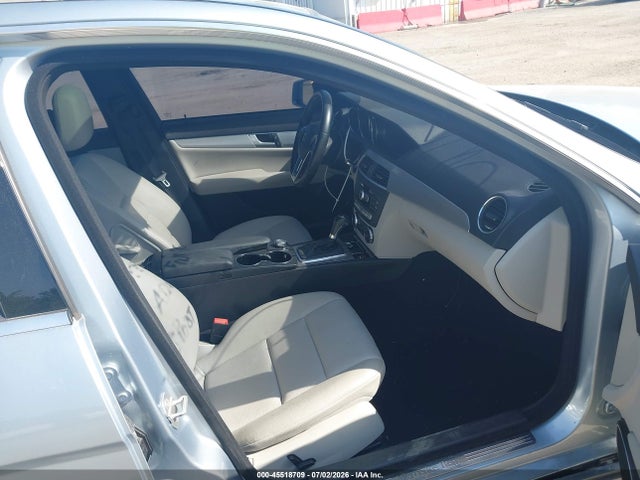 Продаж на аукціоні авто 2013 Mercedes-benz C 250 Sport, vin: WDDGF4HB8DR275925, номер лоту: 45518709