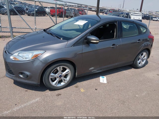 Ford FOCUS SE 2014 1FADP3K29EL373773 Image 2