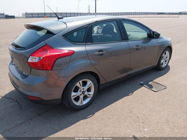 Ford FOCUS SE 2014 1FADP3K29EL373773 Image 4