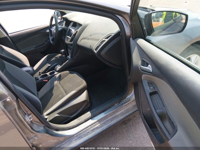 Ford FOCUS SE 2014 1FADP3K29EL373773 Image 5