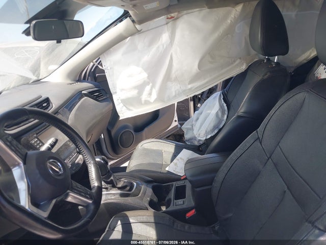 JN1BJ1CP9HW015483 Nissan Rogue Sport Sl