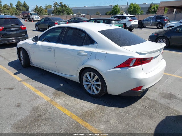 Lexus IS 200T 2016 JTHBA1D22G5025842 Image 3