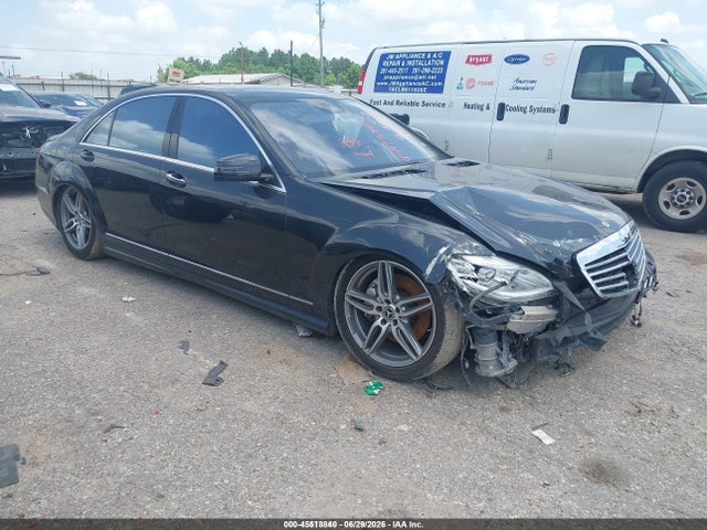 2013 Mercedes-benz S 550 მანქანა იყიდება აუქციონზე, vin: WDDNG7DB1DA495756, აუქციონის ნომერი: 45518840