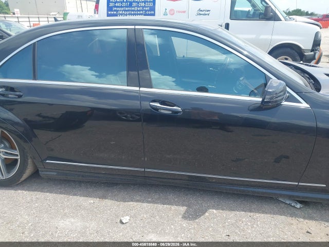 2013 Mercedes-benz S 550 მანქანა იყიდება აუქციონზე, vin: WDDNG7DB1DA495756, აუქციონის ნომერი: 45518840