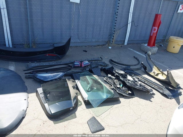 Продажа на аукционе авто 2023 Tesla Model Y Awd/long Range Dual Motor All-wheel Drive, vin: 7SAYGAEE6PF767147, номер лота: 45518855