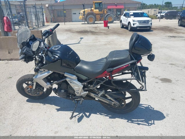45518865 :رقم المزاد ، JKALEEC10BDA02906 vin ، 2011 Kawasaki Le650 C مزاد بيع