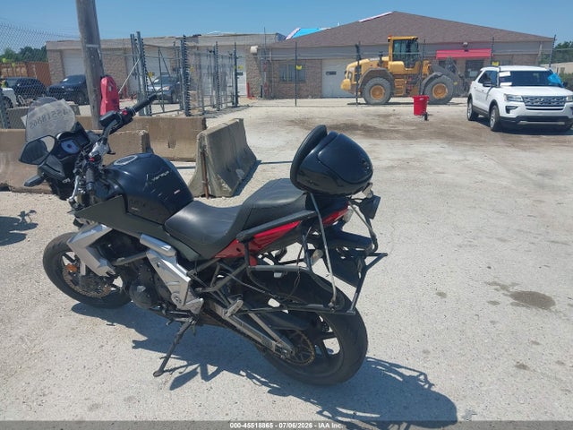 45518865 :رقم المزاد ، JKALEEC10BDA02906 vin ، 2011 Kawasaki Le650 C مزاد بيع