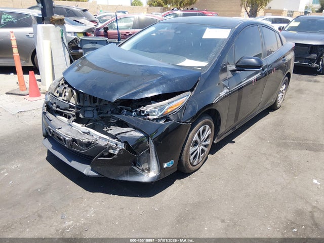 JTDKAMFP6M3167565 Toyota Prius Prime Xle