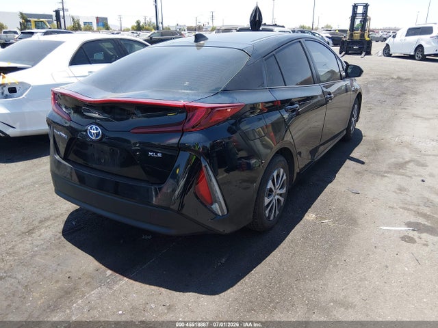 JTDKAMFP6M3167565 Toyota Prius Prime Xle