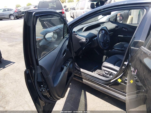 JTDKAMFP6M3167565 Toyota Prius Prime Xle
