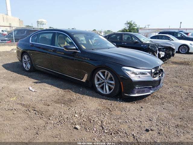 2016 Bmw 750i Xdrive მანქანა იყიდება აუქციონზე, vin: WBA7F2C58GG421060, აუქციონის ნომერი: 45518898