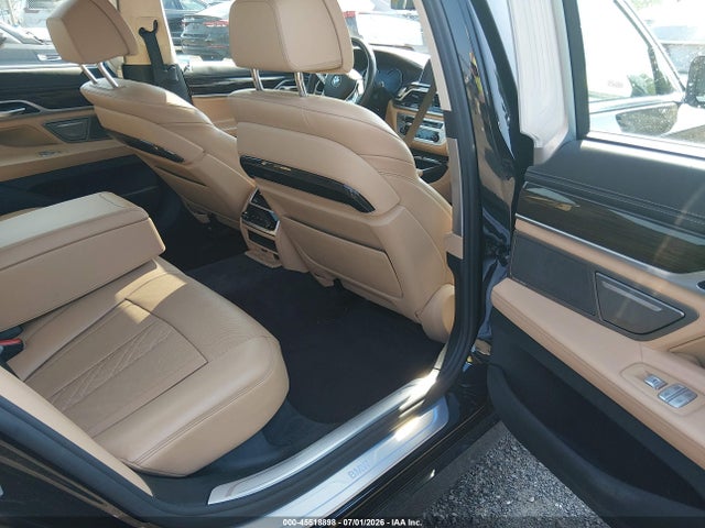 2016 Bmw 750i Xdrive მანქანა იყიდება აუქციონზე, vin: WBA7F2C58GG421060, აუქციონის ნომერი: 45518898