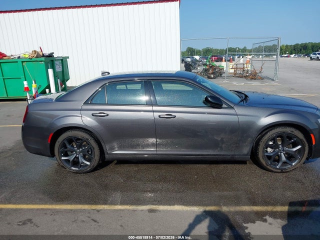 2023 Chrysler 300 Touring მანქანა იყიდება აუქციონზე, vin: 2C3CCAAG0PH706546, აუქციონის ნომერი: 45518914