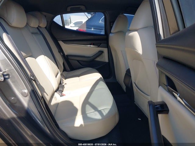 Mazda Mazda3 Preferred Package 2019 JM1BPAMM0K1138884 Image 8