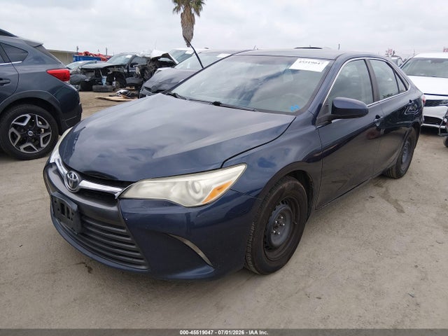 Toyota CAMRY LE 2015 4T1BF1FK4FU916120 Image 2