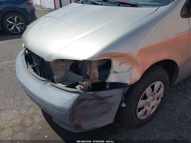 45519100 :رقم المزاد ، 4T3ZF19C51U403770 vin ، 2001 Toyota Sienna Ce مزاد بيع