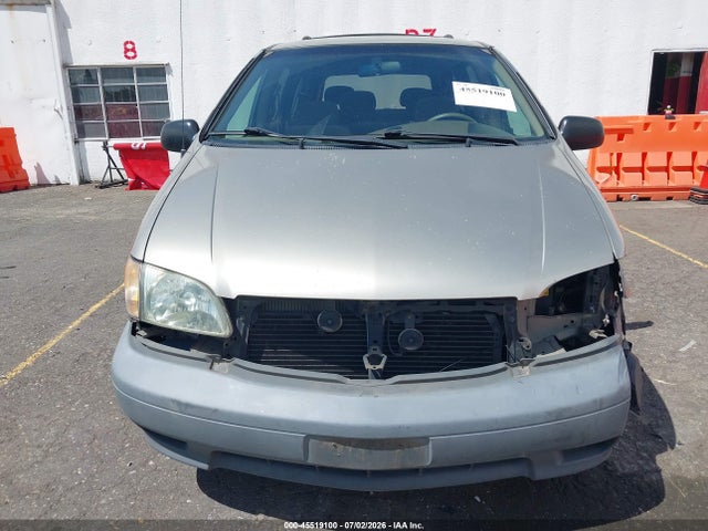 45519100 :رقم المزاد ، 4T3ZF19C51U403770 vin ، 2001 Toyota Sienna Ce مزاد بيع