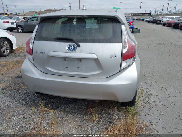 Toyota Prius C Two 2016 JTDKDTB37G1125944 Image 17